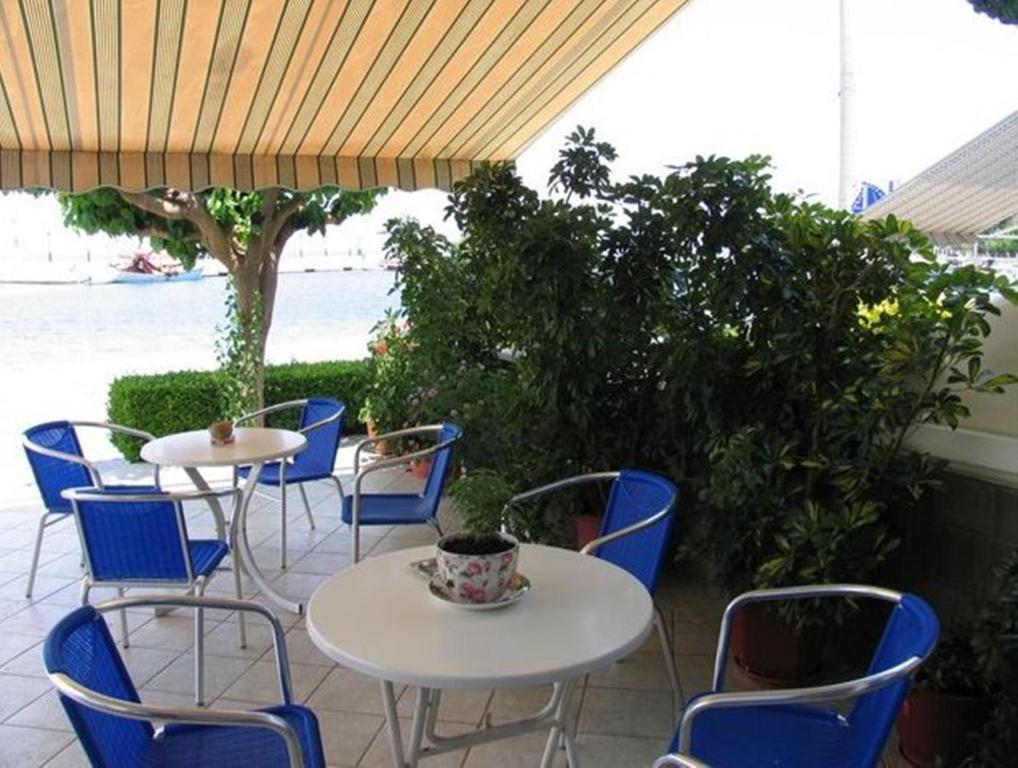 Apollon Hotel Tiros Bagian luar foto